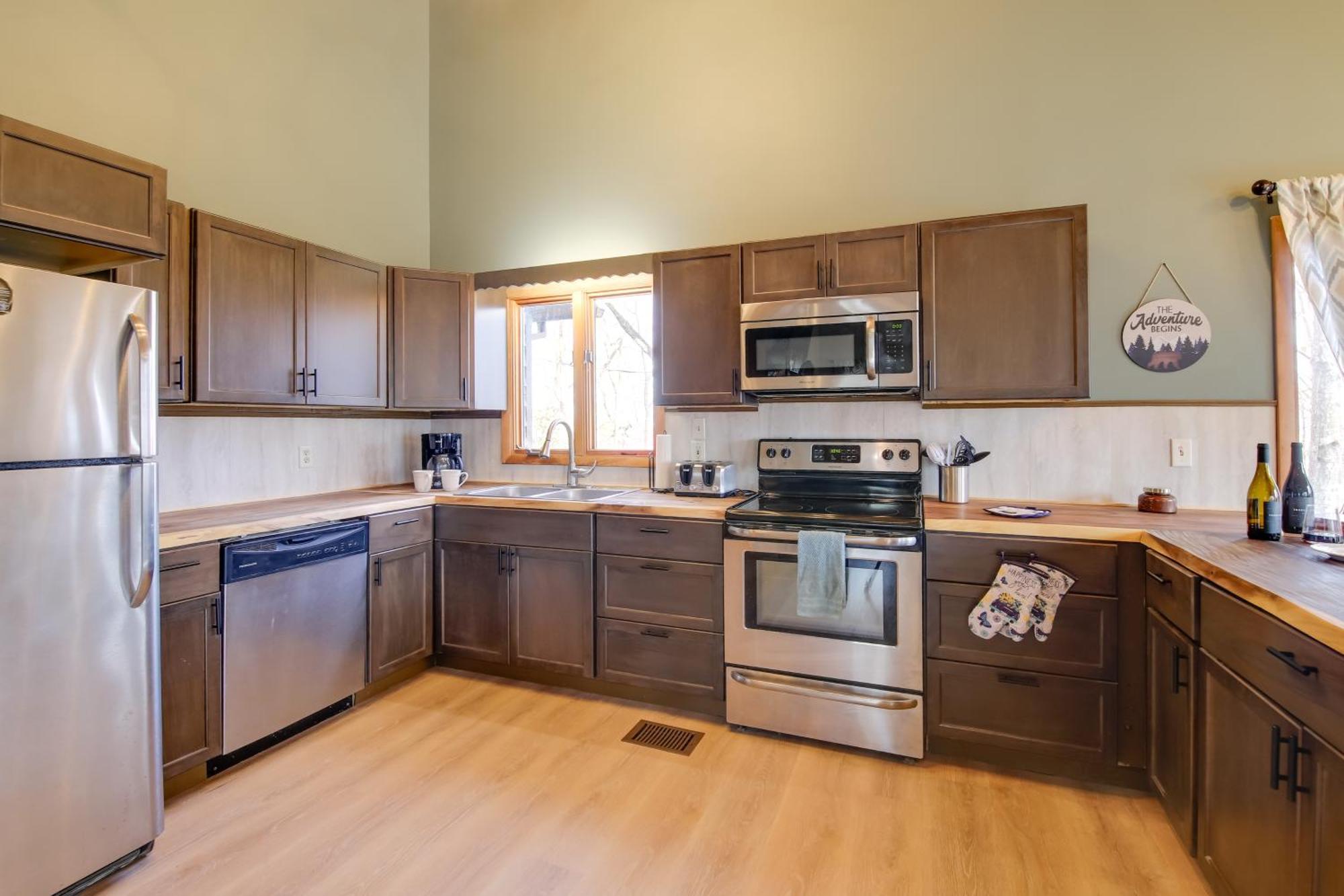 Gatlinburg Mountain Cabin With Hot Tub, Deck And Games Exteriér fotografie