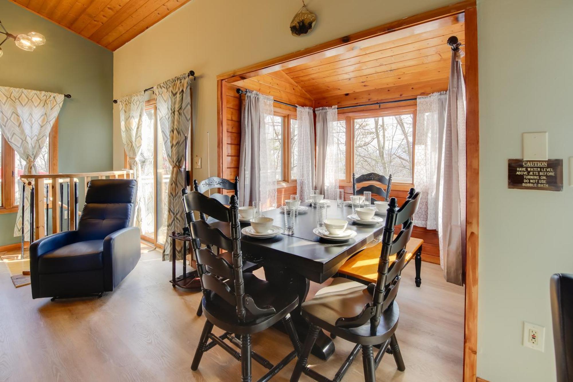 Gatlinburg Mountain Cabin With Hot Tub, Deck And Games Exteriér fotografie